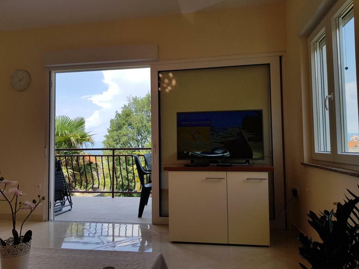Apartman Vesna Малинска Экстерьер фото